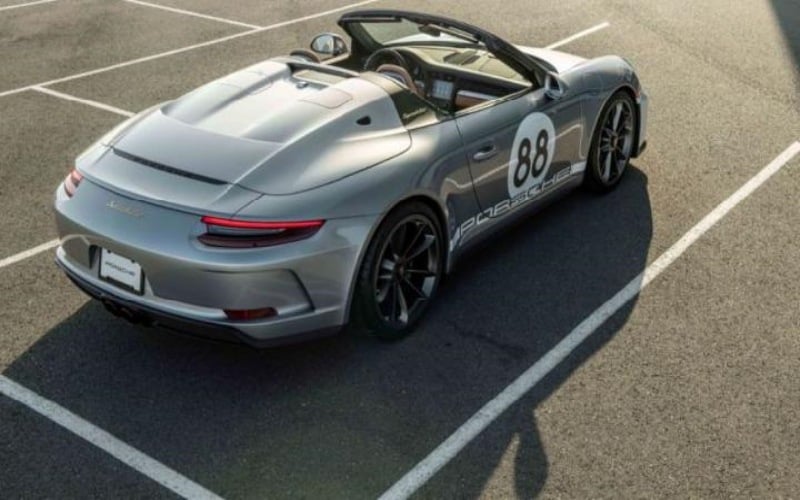  Lelang Porsche 911 Edisi Terakhir Berakhir pada Angka US$500.000