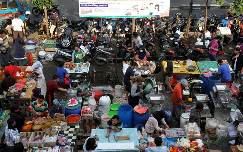  AKTIVITAS PASAR TRADISIONAL JELANG RAMADAN