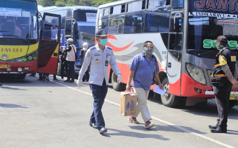  Satu Penumpang Bus Terminal Leuwipanjang Terindikasi Positif Covid-19