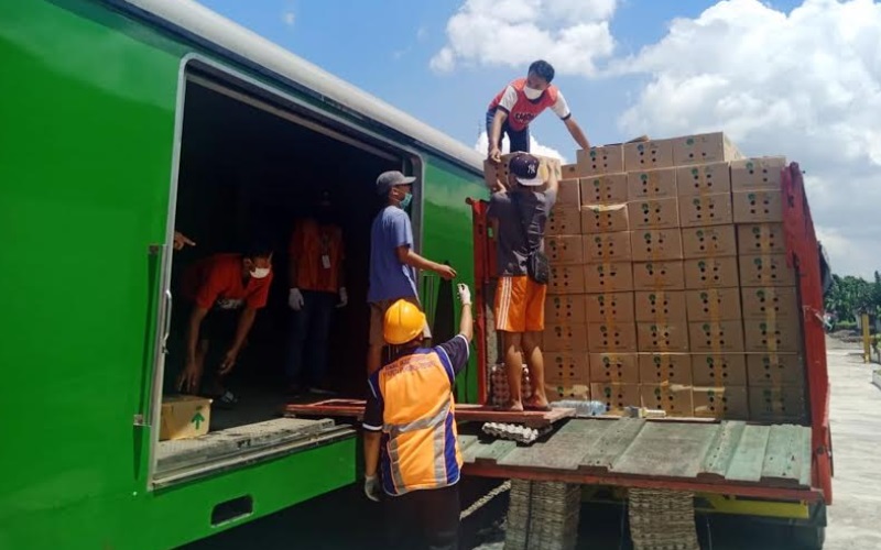  Angkutan Barang KAI Penopang Distribusi Logistik Selama Pandemi Covid-19