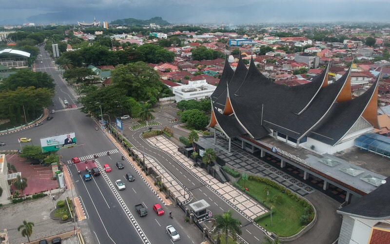  Seluruh Kendaraan Tak Bisa Masuk dan Keluar Sumatra Barat