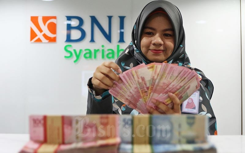  KINERJA BISNIS DI TENGAH COVID-19 : Bank Syariah Jaga Likuiditas