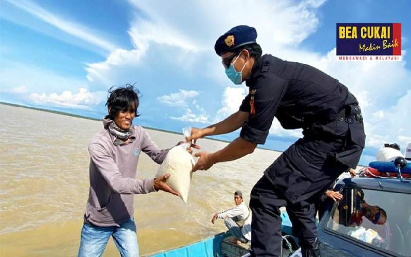  Dalam Dua Hari, Bea Cukai Salurkan Sembako di Tiga Kota di Pulau Sumatera