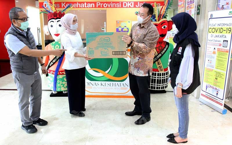  UNI-CHARM BERIKAN BANTUAN UNTUK TENAGA MEDIS