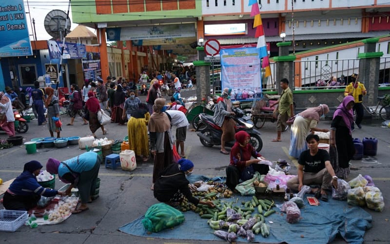  Setelah Salatiga, Pasar Bintoro Demak Terapkan Jaga Jarak