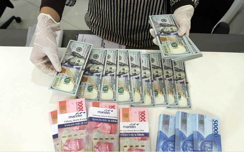  Dolar AS Perkasa Tekan Rupiah ke Rp15.000, Dampak Data Inflasi Minim