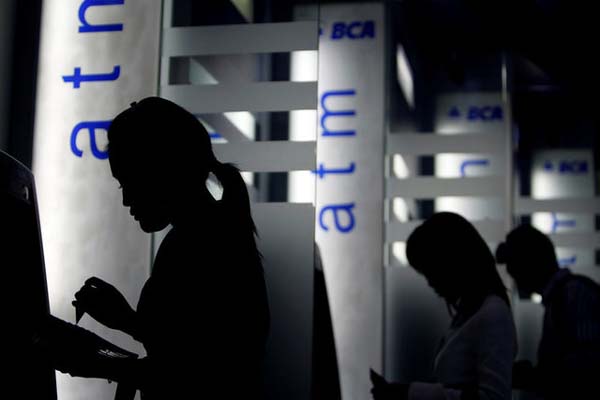  SUARA PEMBACA : Direpotkan BCA