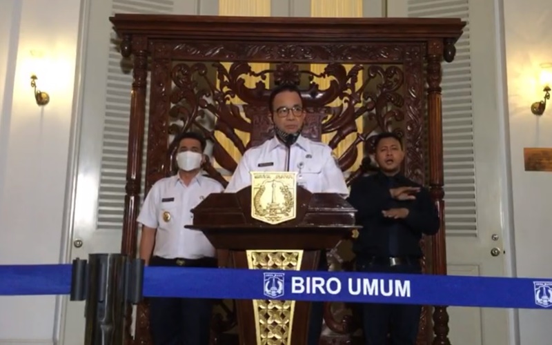Gubernur DKI Jakarta Anies Baswedan didampingi Wagub DKI Jakarta Ahmad Riza Patria mengumumkan perpanjangan PSBB jilid II di Jakarta mulai 24 April hingga 22 Mei 2020. JIBI/Bisnis-Nancy Junita