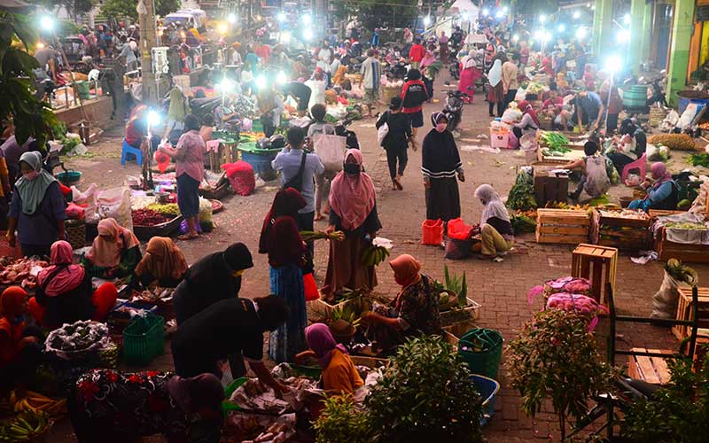  PENERAPAN JAGA JARAK DI PASAR