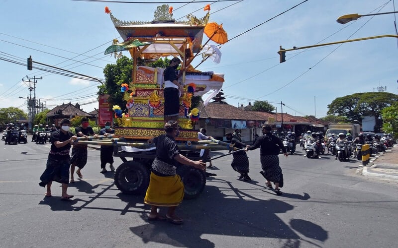  Denpasar Terapkan Pembatasan Kegiatan Masyarakat