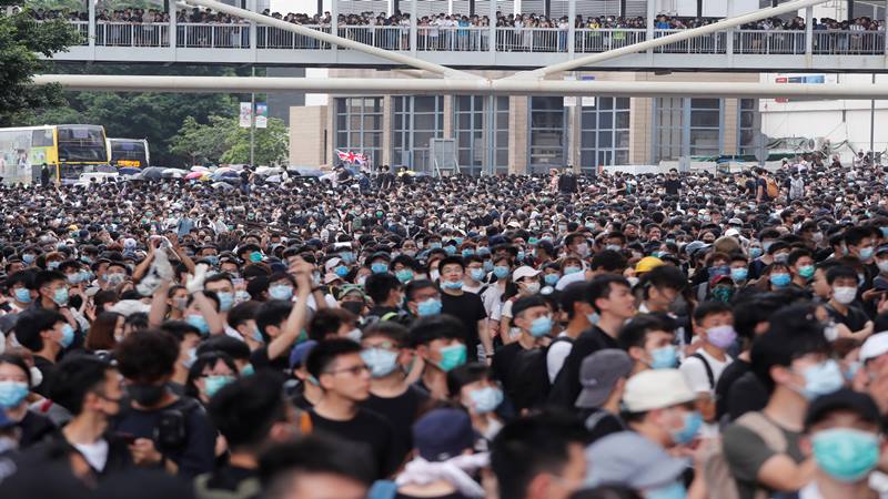  Kerusuhan Kembali Pecah di Hong Kong 