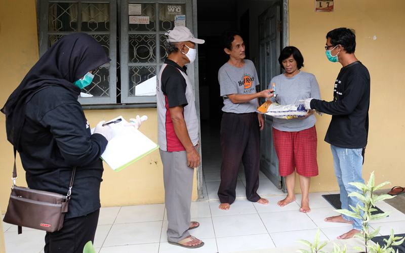 Masyarakat Maluku Jabodetabek Terima Bantuan dari Relawan Gugus Tugas