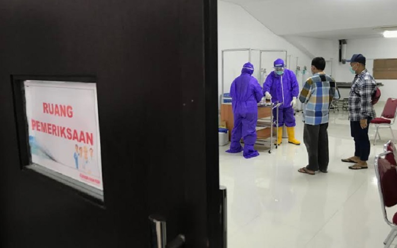  22 Warga Cirebon Korban PHK dari Bali Jalani Tes Swab