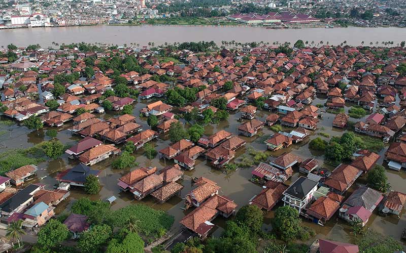  BANJIR DI JAMBI BERANGSUR SURUT