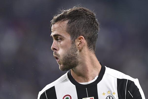  Selain ke Barcelona, Pjanic Berpotensi ke Chelsea atau PSG