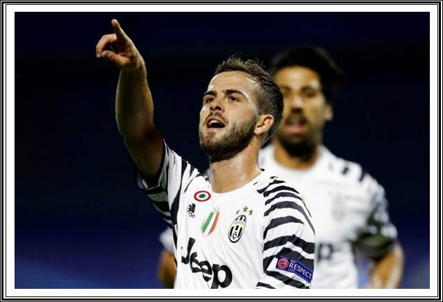  Barcelona dan PSG Sama-sama Ingin Gaet Pjanic dari Juve