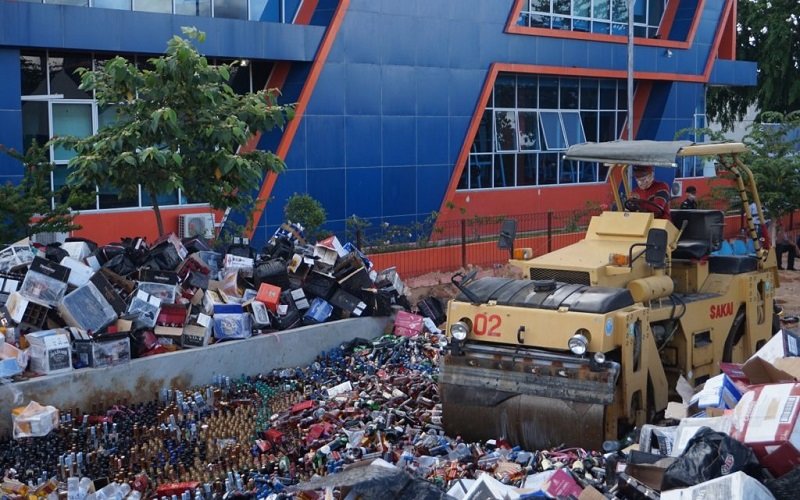  Bea Cukai Kepulauan Riau Musnahkan Jutaan Barang Ilegal Senilai Rp18,2 Miliar