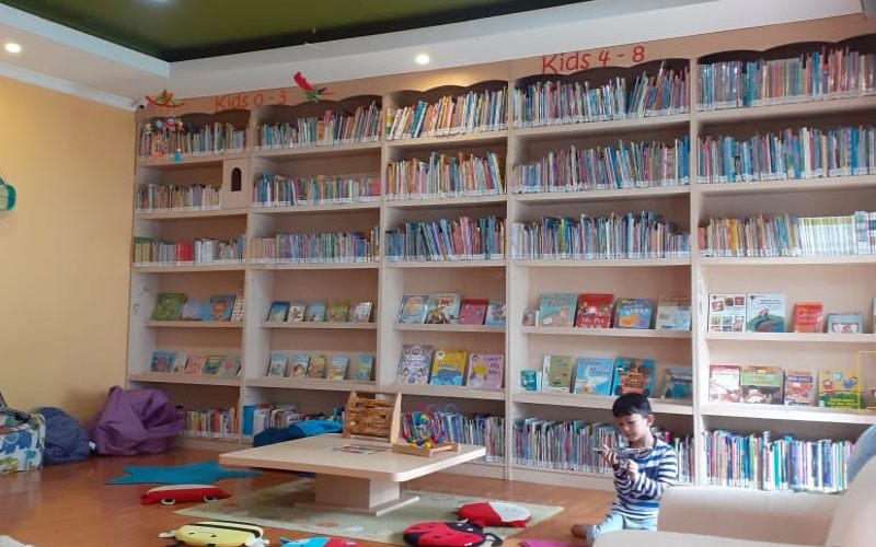  Berawal Dari Hobi, Wanita Ini Hadirkan Perpustakaan Ramah Keluarga
