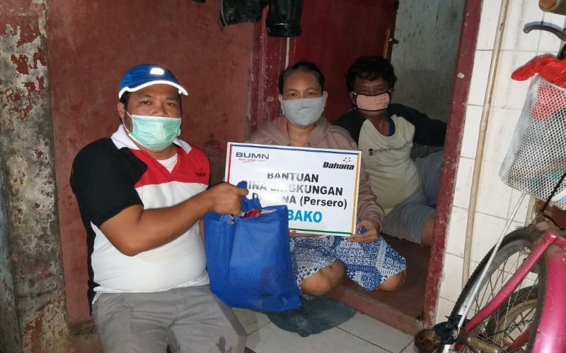  DAHANA Bagikan Ratusan Paket Sembako kepada Masyarakat Terdampak Corona