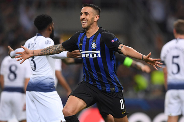  Valencia Incar Gelandang Inter Milan Matias Vecino