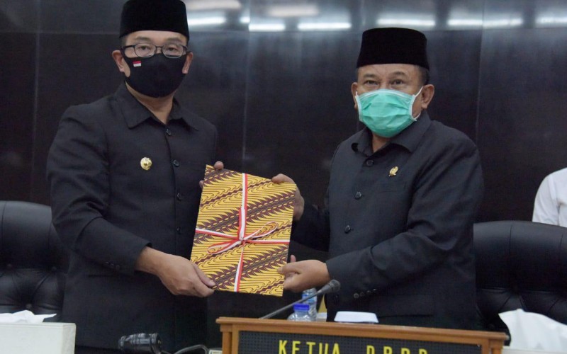  Gubernur Jabar Terima 42 Rekomendasi DPRD Terkait LKPJ 2019