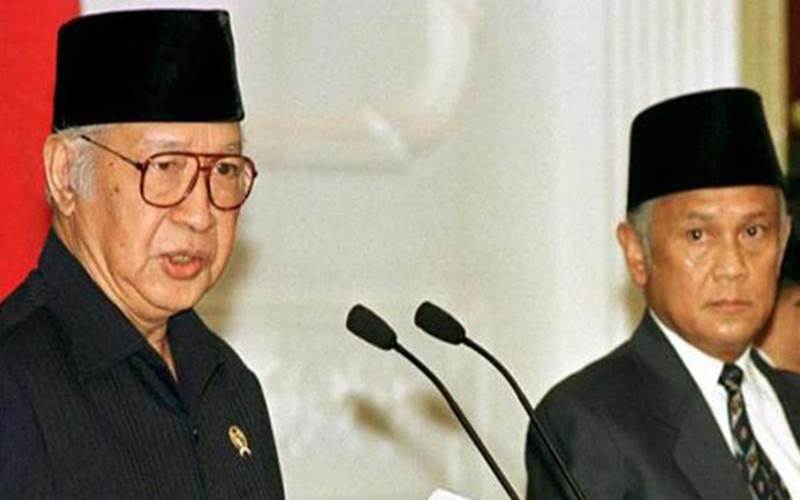  22 Tahun Orba Jatuh: Ini Kisah Tentang Cabut Gigi dan Patheken