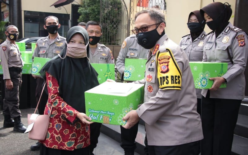  Polrestabes Bandung Kembali Gelar Baksos