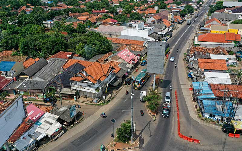  LALU LINTAS DI KAWASAN SIMPANG JOMIN LANCAR