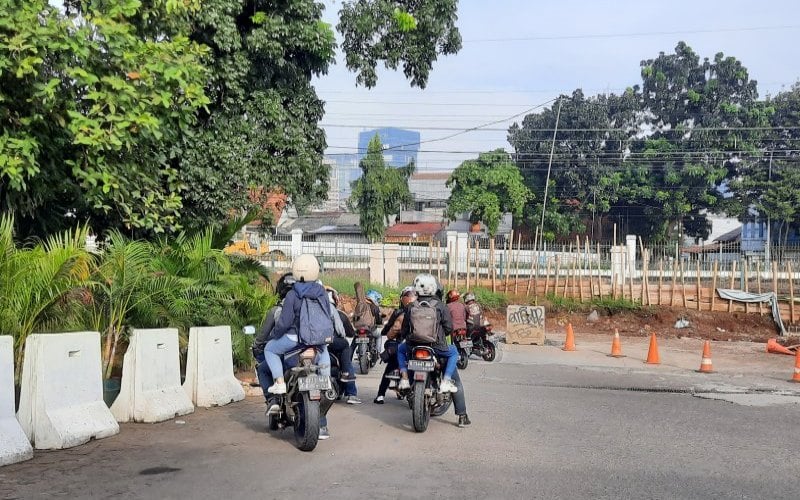  Diduga Mau Mudik, Sejumlah Pesepeda Motor Melintasi Tanjung Barat