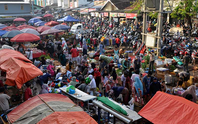  AKTIVITAS PASAR JELANG LEBARAN