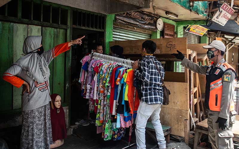  PATROLI PENERTIBAN PEDAGANG PASAR TANAH ABANG