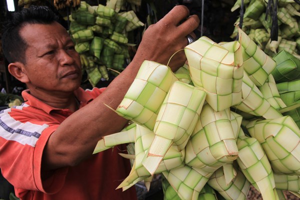  Serba-Serbi Ketupat, Makanan Khas Lebaran Nusantara