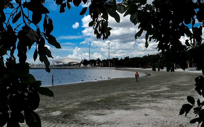  PANTAI ANCOL MASIH DITUTUP BUAT PENGUNJUNG