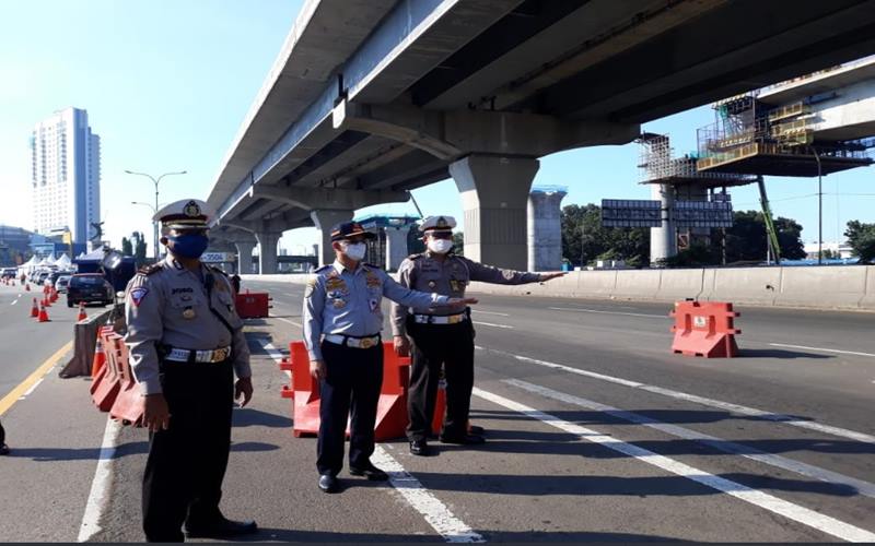  Polisi Amankan 593 Kendaraan Travel Gelap Selama Operasi Ketupat