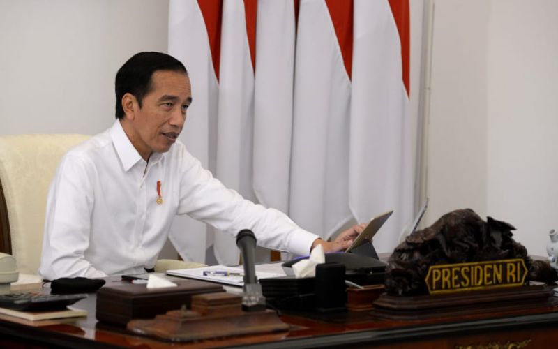Presiden Joko Widodo memimpin rapat terbatas percepatan penanganan pandemi Covid-19 melalui video conference dari Istana Merdeka, Jakarta, Senin (18/5/2020)-Biro Pers Media Istana.