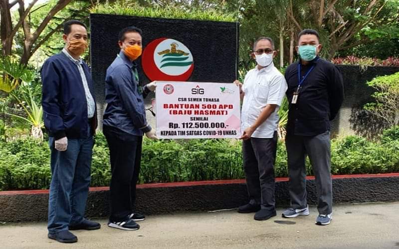  PT Semen Tonasa Danai Pembelian 500 Unit Baju Hazmat untuk RS Unhas