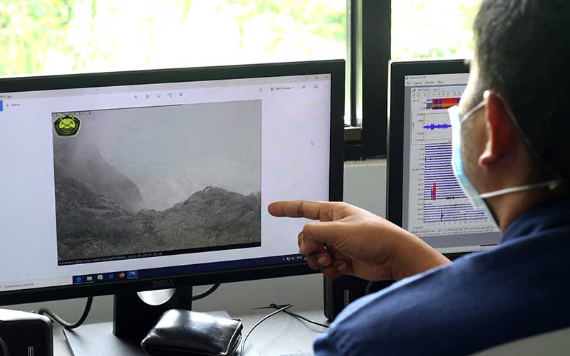  PENGAMATAN AKTIVITAS GUNUNG IJEN