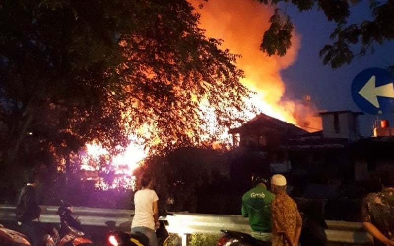  26 Rumah Terbakar di Menteng, Diduga Akibat Korsleting