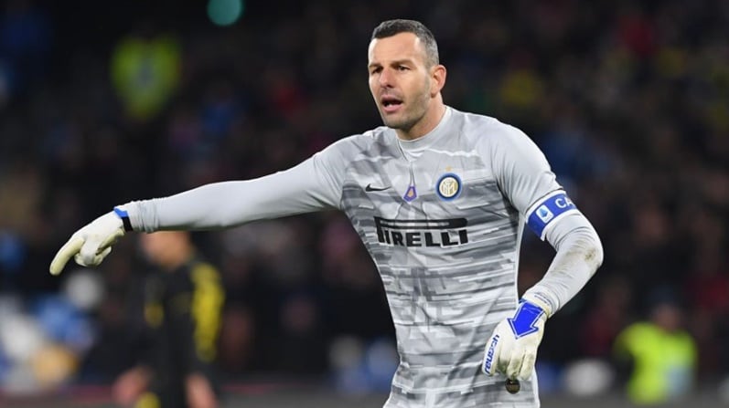  Semifinal Coppa Italia, Handanovic Siap Bela Inter Milan di Napoli