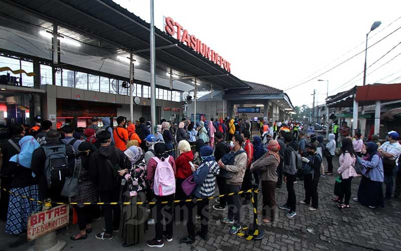  Penumpang Terus Meningkat, 60 Jadwal KRL Tambahan Disiapkan