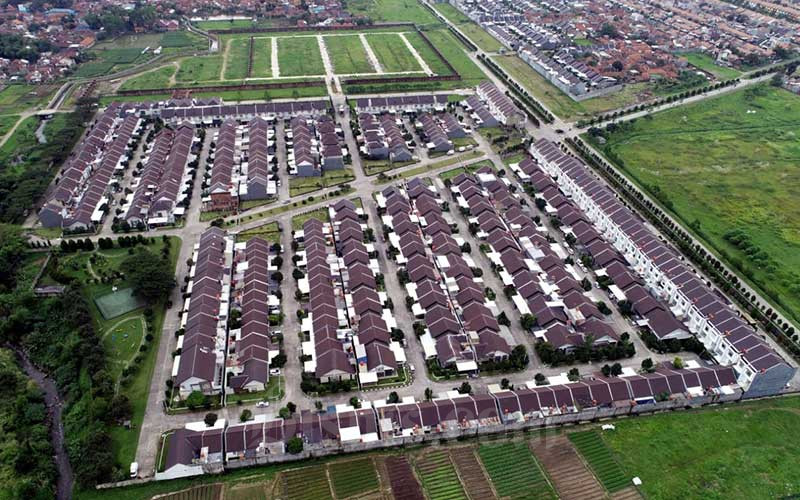 Foto udara perumahan di kawasan Margaasih, Kabupaten Bandung, Jawa Barat, Selasa (7/4/2020). Bisnis/Rachman