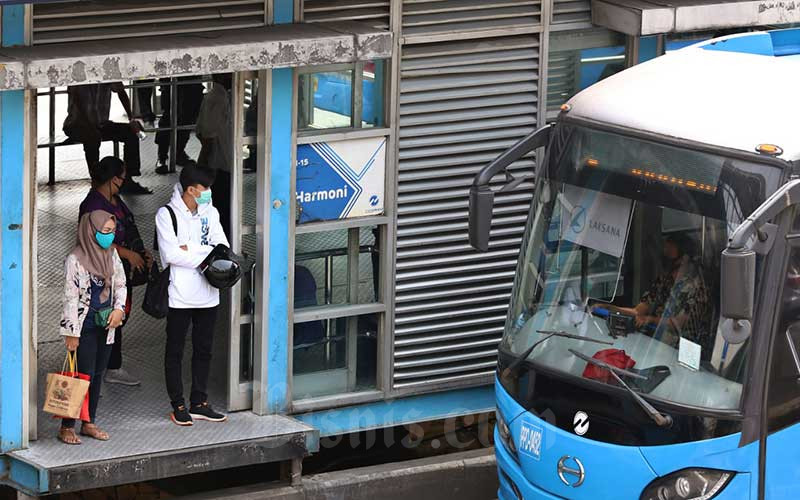  OPERASIONAL TRANSJAKARTA SAAT PSBB TRANSISI