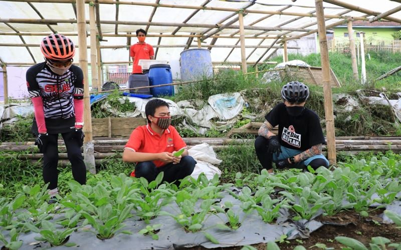  MENYAMBUT KENORMALAN BARU : Ceruk Bisnis Milenial di Lereng Merbabu