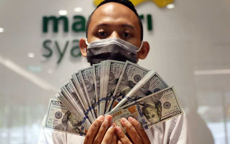 Kurs Jual Beli Dolar AS Di Bank Mandiri Dan Bank BCA, 10 Juni 2020