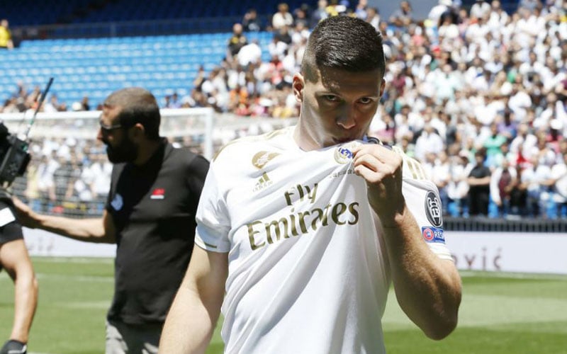  Penyerang Real Madrid Luka Jovic Diklaim Setuju Pindah ke Milan