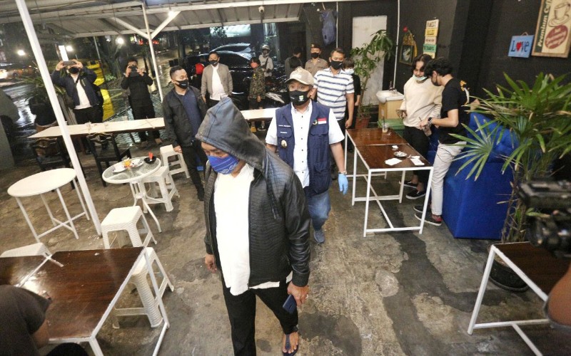  Melebihi Jam Operasional, 2 Kafe di Dago Kota Bandung Disegel
