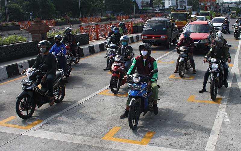  GARIS PENANDA JARAK PENGENDARA MOTOR