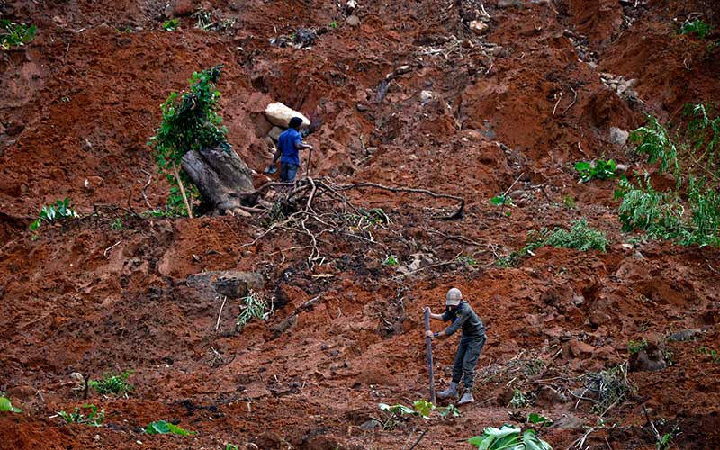  Pencarian Hari Ketiga Korban Tanah Longsor di Jeneponto