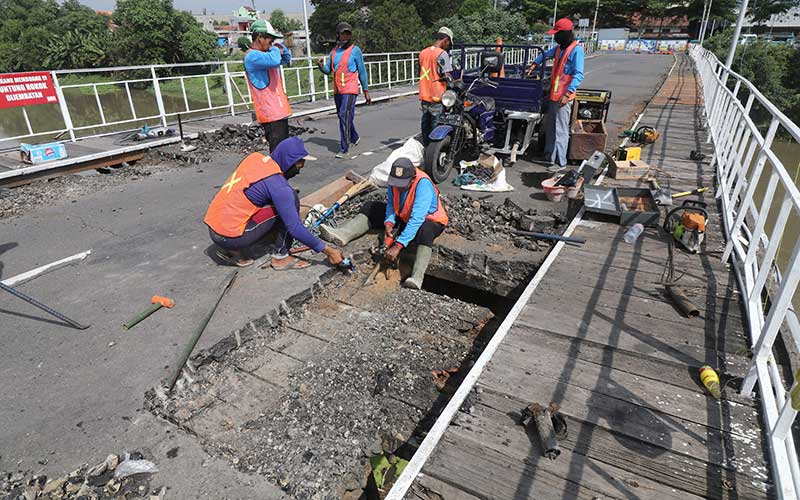  Perbaikan Jembatan Cagar Budaya di Kediri