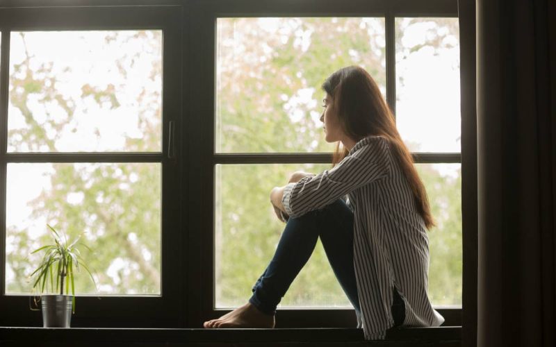  Efek Lockdown, Perempuan Lebih Sering Alami Kesepian